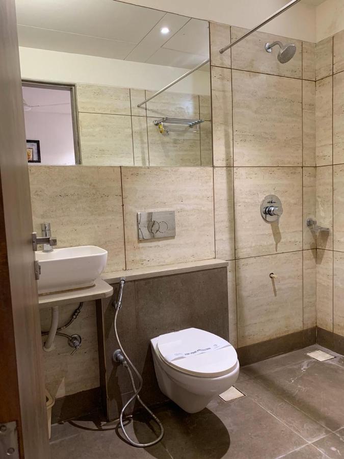 Hotel Regency Surate Extérieur photo